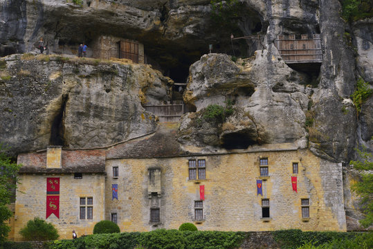 La maison forte de Reignac &agrave; Tursac ( 24620), d&eacute;partement de la Dordogne en r&eacute;gion Nouvelle-Aquitaine, France	