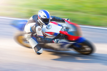 Dynamic motorbike racing
