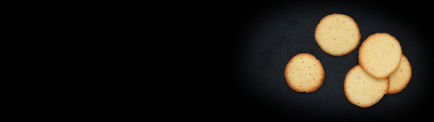 Biscuits sur ardoise de nuit, carte, menu