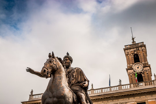 Statue &eacute;questre de Marc Aur&egrave;le devant le Capitole de Rome
