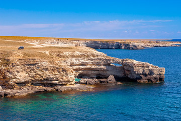 Fototapeta na wymiar Cliff and sea