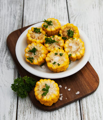 boiled corn on the cob