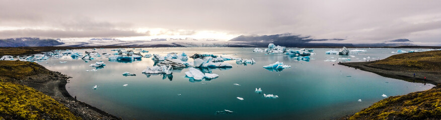 Jökulsárlón - Glacier Lagoon in Iceland - obrazy, fototapety, plakaty