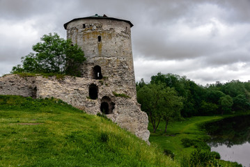 Fototapeta na wymiar Gremyachaya Tower in Pskov