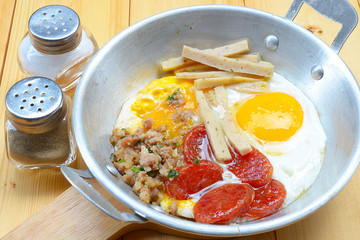Indochina pan-fried egg with pork and toppings, Breakfast food in Thai style