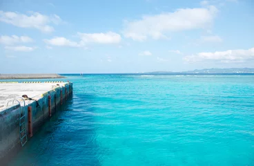 Fotobehang Cobalt blue of the sea and the sky, Minnajima Island, okinawa, japan / 沖縄水納島ビーチ　コバルトブルーの海と空   © hitsujikumo33