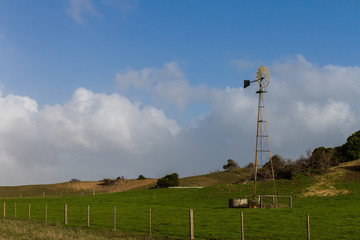 Fototapeta na wymiar Lonely windmill in VIC, Australia