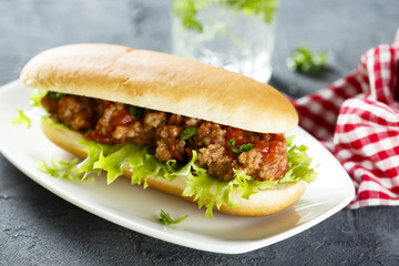 Sandwich with minced meat