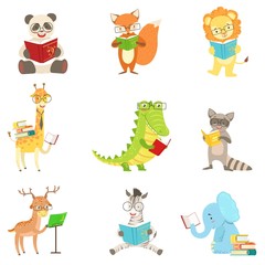 Obraz na płótnie Canvas Cute Animal Characters Reading Books Set