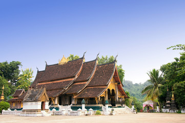 Fototapeta premium Wat Xieng Thong, one of the Buddha complexes in Luang Prabang, Laos which is the UNESCO World Heritage city 