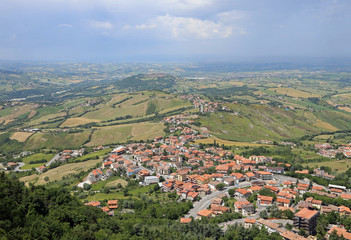 Fototapeta na wymiar view of the Apennines and the houses of the state of San Marino