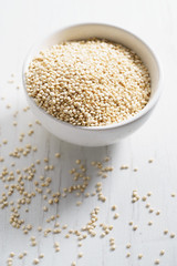white dried quinoa seeds