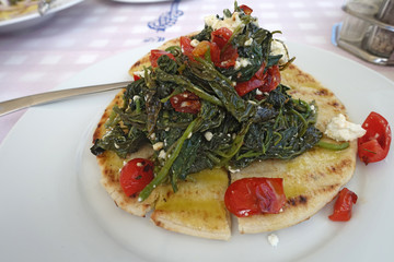 plat de légumes et omelette
