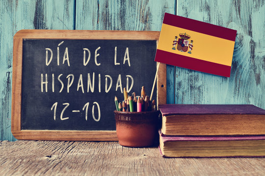 text Hispanic Heritage Day, in Spanish
