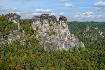 Fototapeta na wymiar Nationalpark sächsische Schweiz Elbsandsteingebirge Bastei