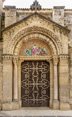 Fototapeta na wymiar Entrance to Saint Jacques church in Beziers - France