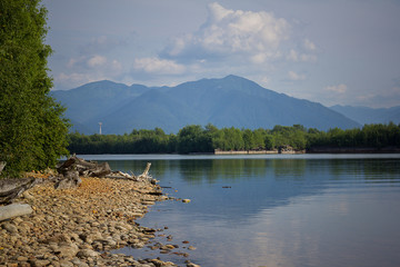 каменистый пляж