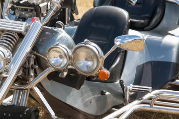 Fototapeten Avant et phares de moto en gros plan © guitou60