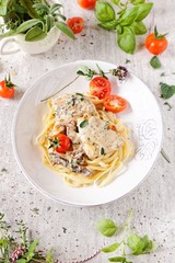 Creamy chicken with dried tomatoes and spinach