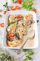 Creamy chicken with dried tomatoes and spinach