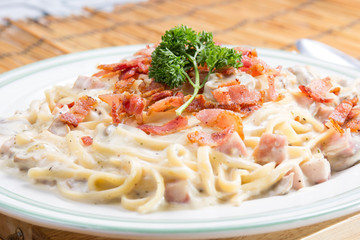 spaghetti carbonara on the plate