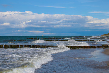 Wellen am Ostseestrand