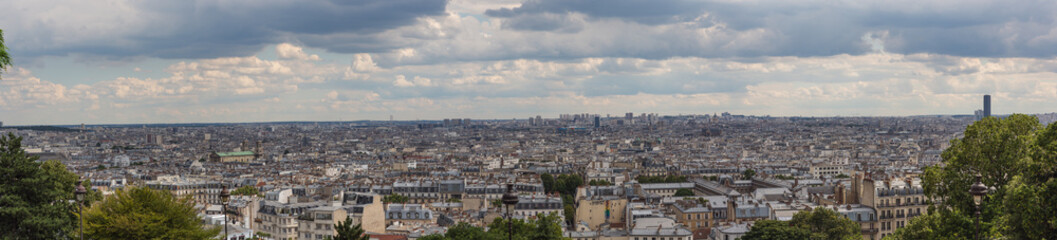Fototapeta na wymiar Panoramic view of Paris, seen from the Sacred Heart terrace