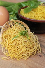 Egg noodles and raw noodles for cooking.