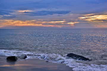 Fototapeta na wymiar Summertime Sunrise Along the Ocean