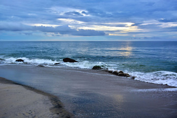 Fototapeta na wymiar Sunrise at the Beach