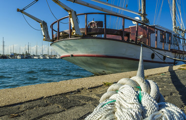 Obraz premium vieux voilier à quai