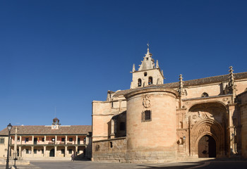 Fototapeta na wymiar Main square and Magdalena church, Torrelaguna, Madrid province,Spain