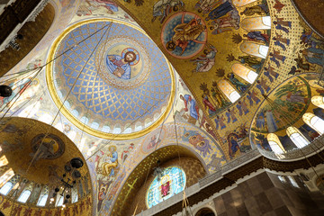 Fototapeta na wymiar Cupola of Naval St. Nicholas Cathedral in Kronstadt, Russia