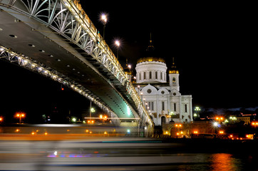 Fototapeta na wymiar Evening view of the Moscow Cathedral of Christ the Saviour