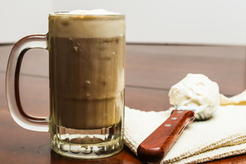 a root beer float with a scoop of ice cream