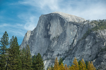 Fototapeta na wymiar Half Dome in Autumn, Yosemite