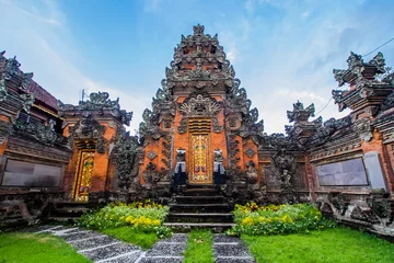 Foto op Plexiglas Balinese deur gevel © idmanjoe
