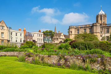 Fototapeta na wymiar War Memorial Garden. Oxford, England