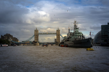 the hms belfast and the tower bridge