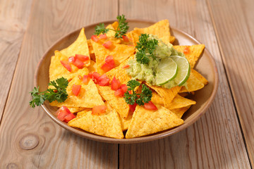 nachos and dip