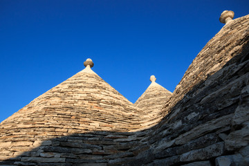 Fototapeta na wymiar tetti di trulli di Alberobello - Puglia
