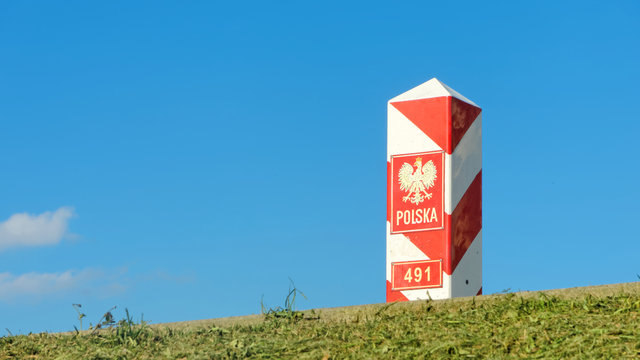 Fototapeta Polish border post on the border with Germany.