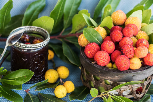 Marmelade von Fr&uuml;chten des Erdbeerbaums, 