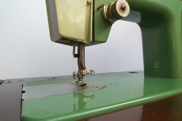 アンティーク足踏みミシン