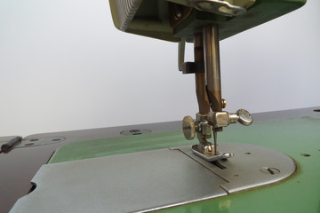 アンティーク足踏みミシン