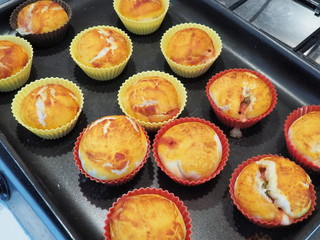 teglia di muffin pizza appena sfornati