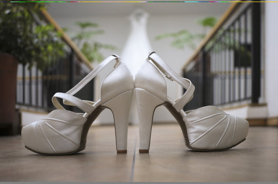 Tacones de novia