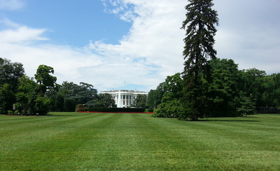 Obraz premium The southern lawn at the White House in Washington DC, USA