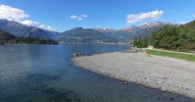 Spiaggia sul lago di Como - Insenatura
