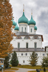 Fototapeta na wymiar Vvedensky Tolga convent. Orthodox women's monastery in Yaroslavl on the Volga left Bank.Founded in 1314 .